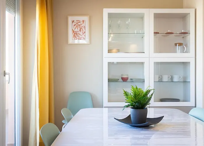 Aurelia Sunset Penthouse By In *